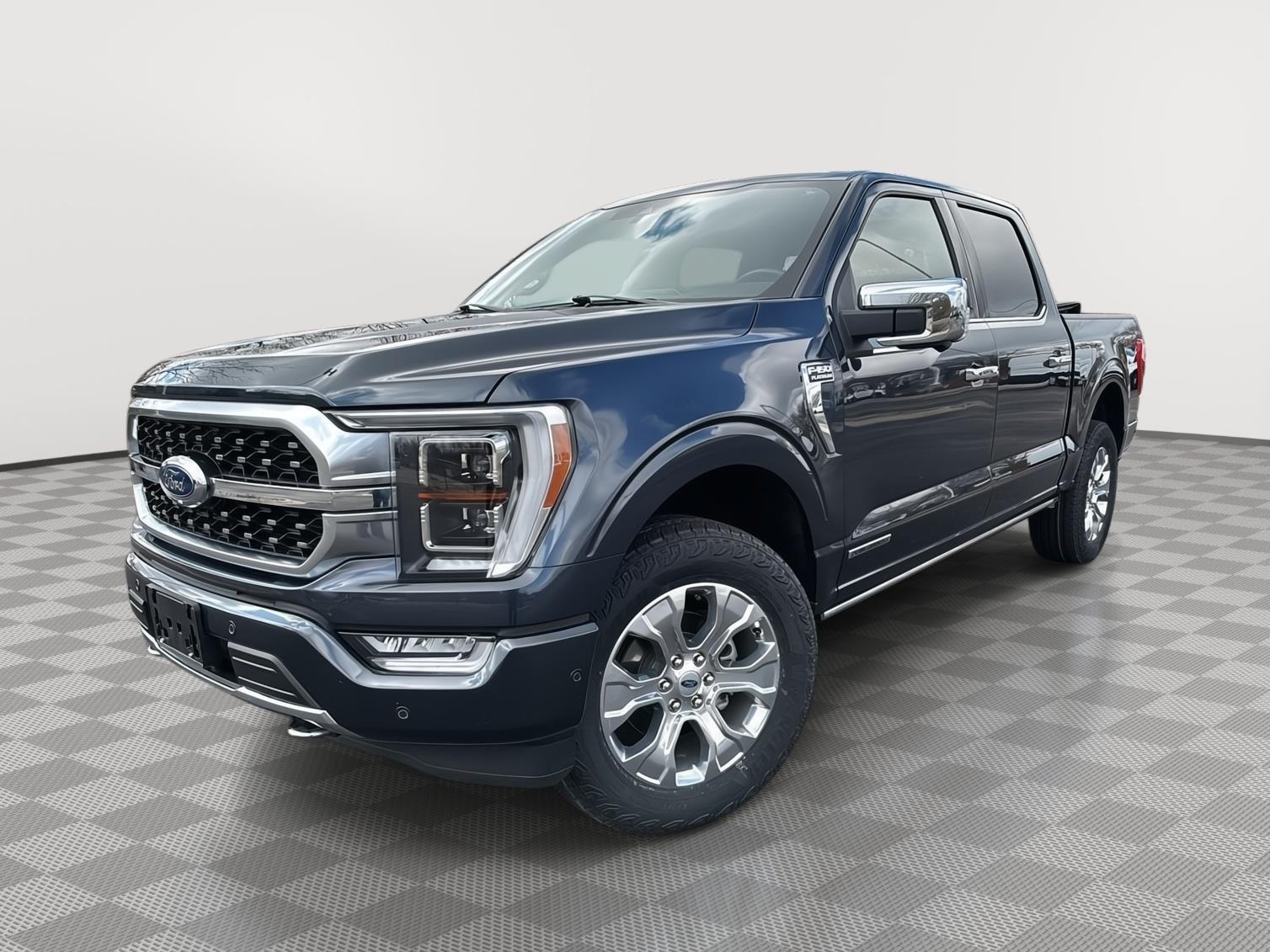 Smoked Quartz Metallic Tinted Clearcoat 2022 Ford F-150 Pickup Truck Four-Wheel Drive Automatic