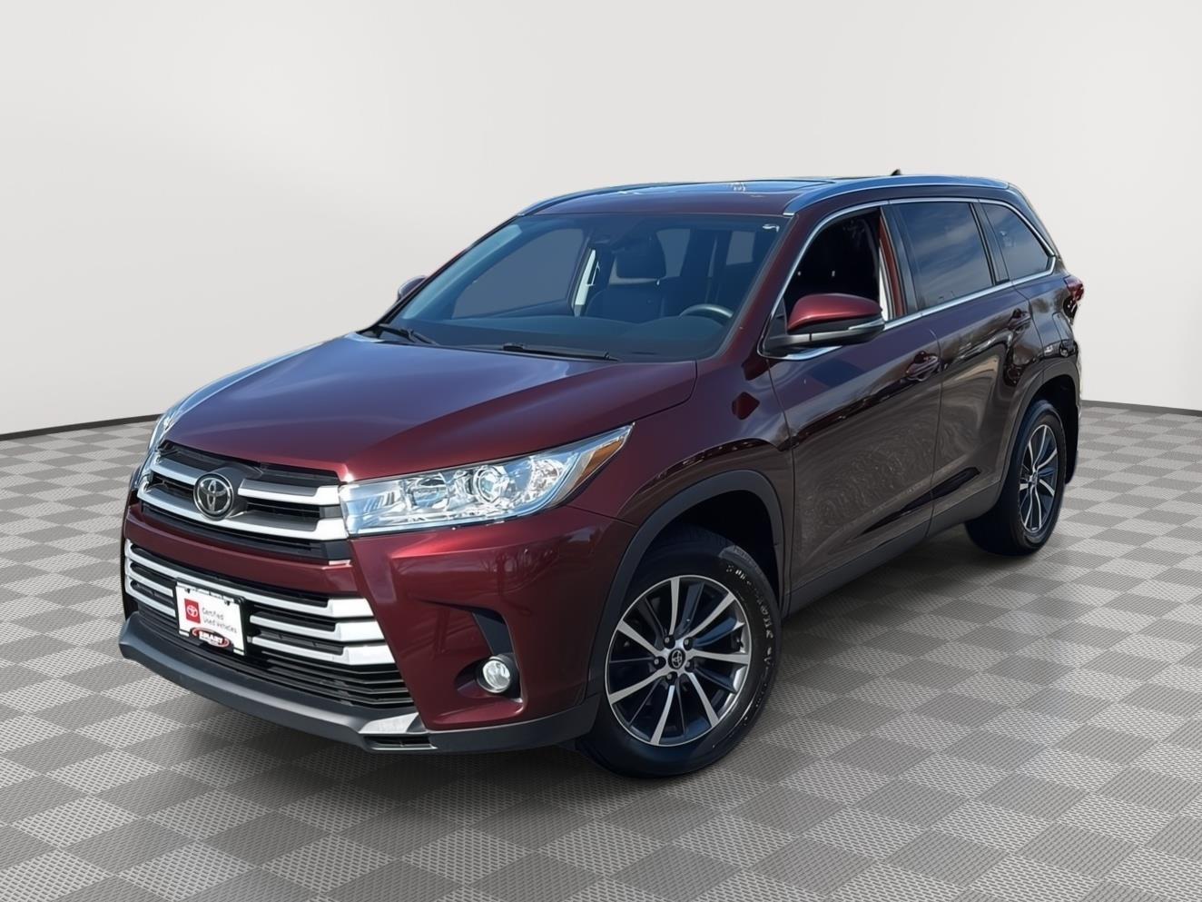 Ooh La La Rouge Mica 2019 Toyota Highlander XLE AWD SUV / Crossover All-Wheel Drive Automatic