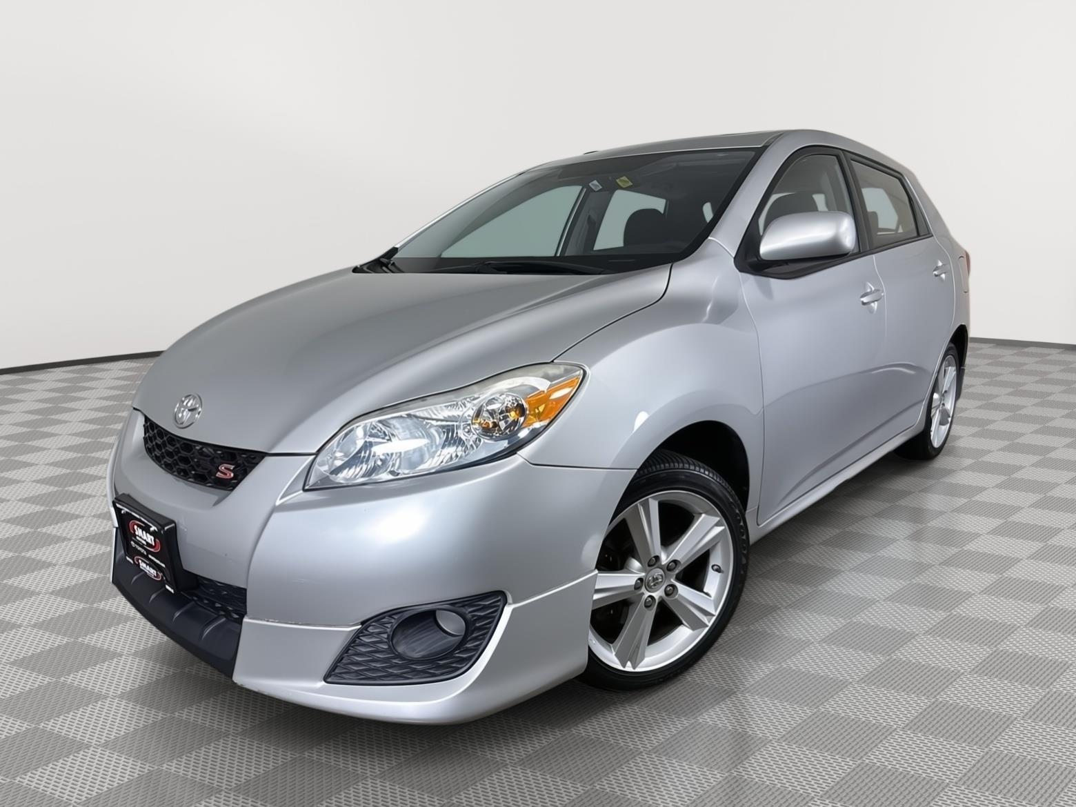 Classic Silver Metallic 2009 Toyota Matrix Hatchback All-Wheel Drive Automatic