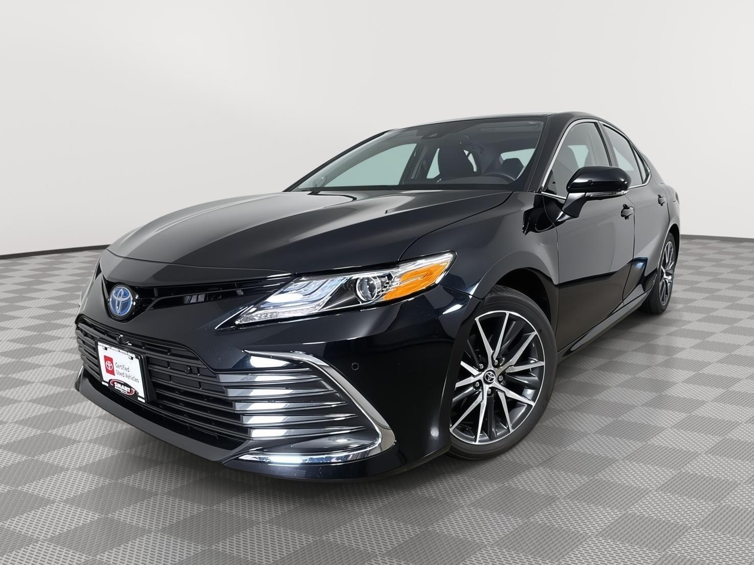 Midnight Black Metallic 2024 Toyota Camry Hybrid XLE FWD Sedan Front-Wheel Drive Continuously Variable Transmission