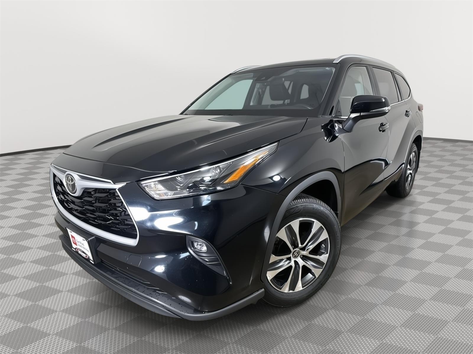 Midnight Black Metallic 2024 Toyota Highlander SUV / Crossover All-Wheel Drive Automatic