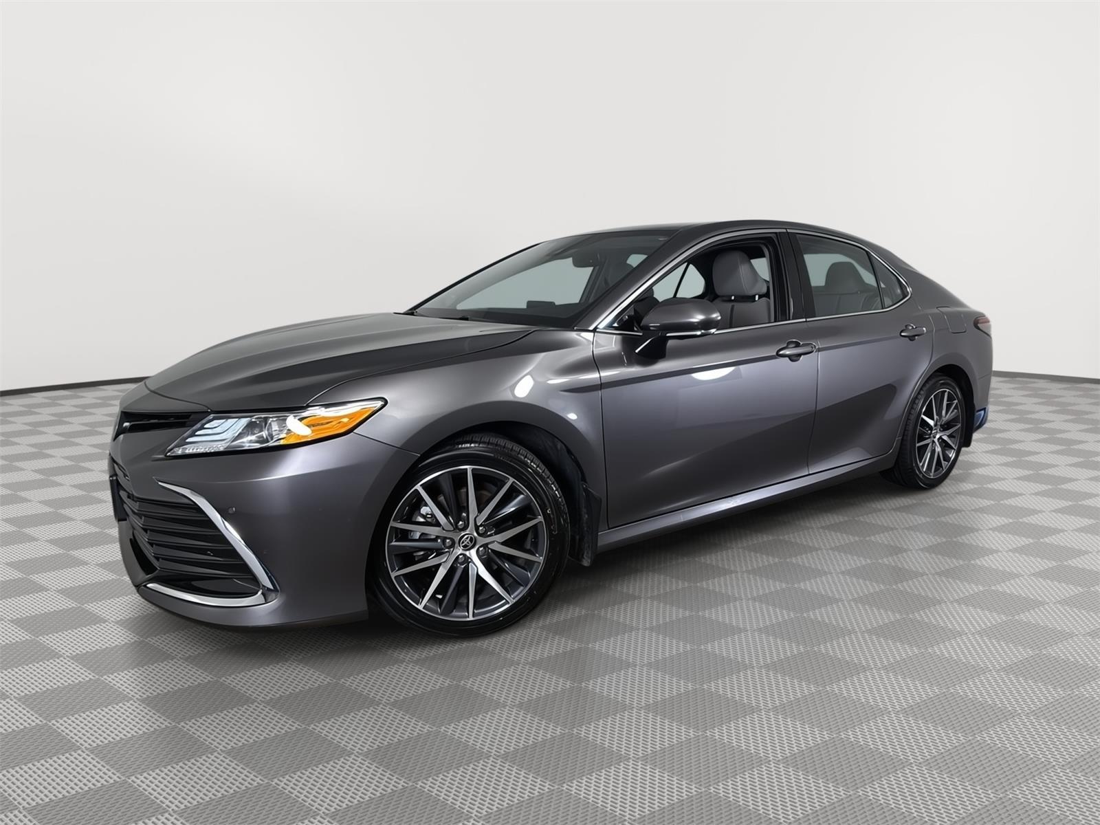2024 Toyota Camry Hybrid XLE FWD