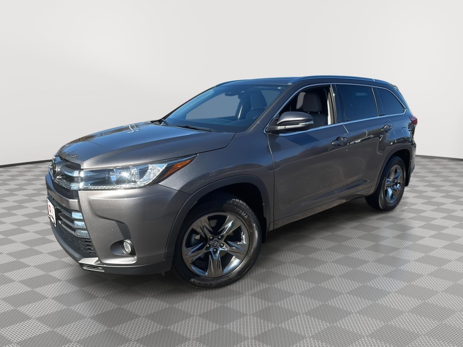 Predawn Gray Mica 2017 Toyota Highlander SUV / Crossover All-Wheel Drive Automatic