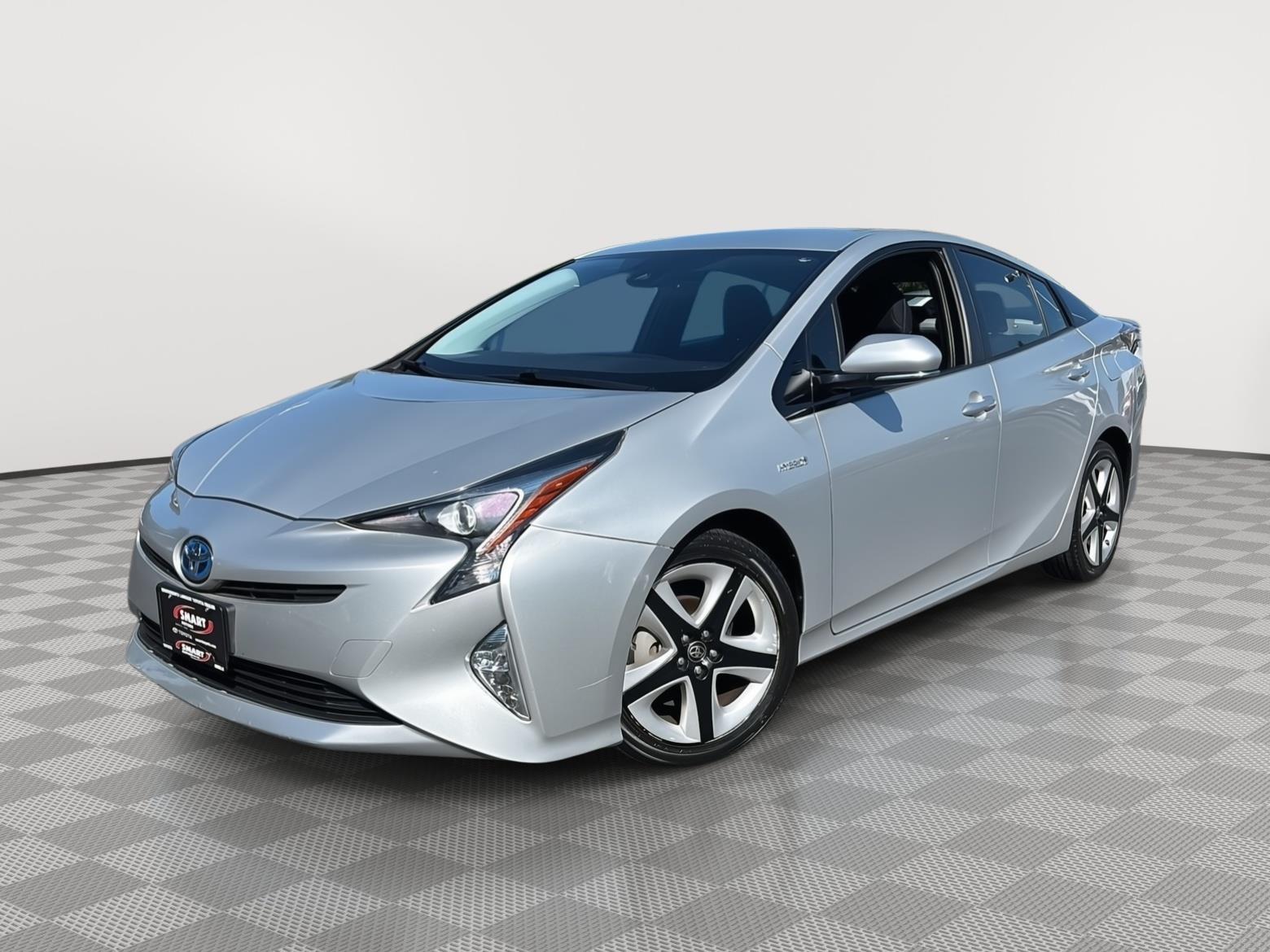 Classic Silver Metallic 2016 Toyota Prius Hatchback Front-Wheel Drive Automatic