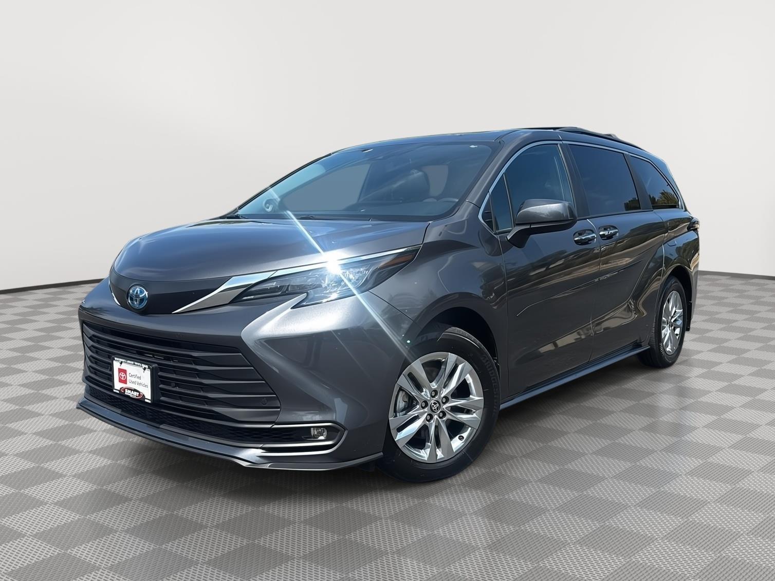 Magnetic Gray Metallic 2025 Toyota Sienna Minivan All-Wheel Drive Automatic