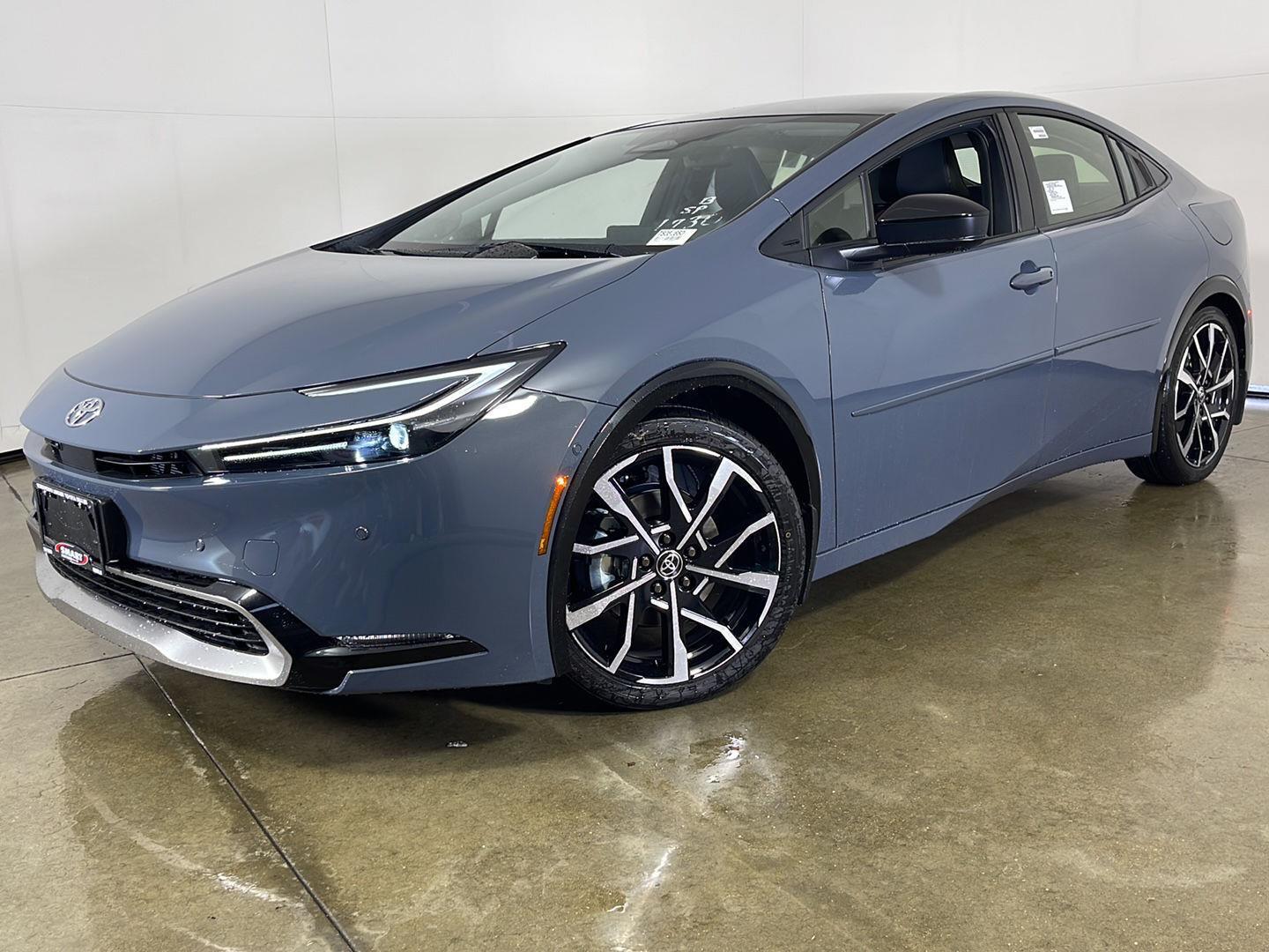 Guardian Gray 2026 Toyota Prius Plug-In Hybrid Hatchback Front-Wheel Drive Continuously Variable Transmission