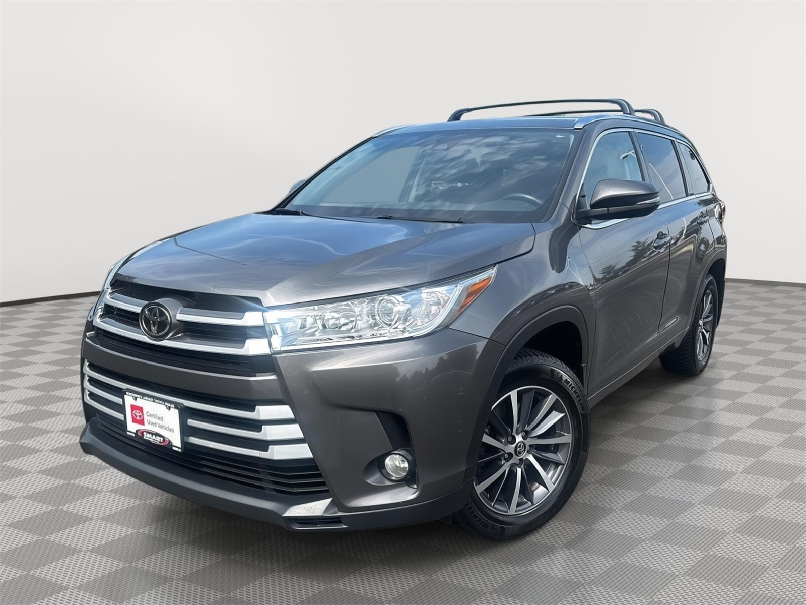 Predawn Gray Mica 2017 Toyota Highlander SUV / Crossover All-Wheel Drive Automatic