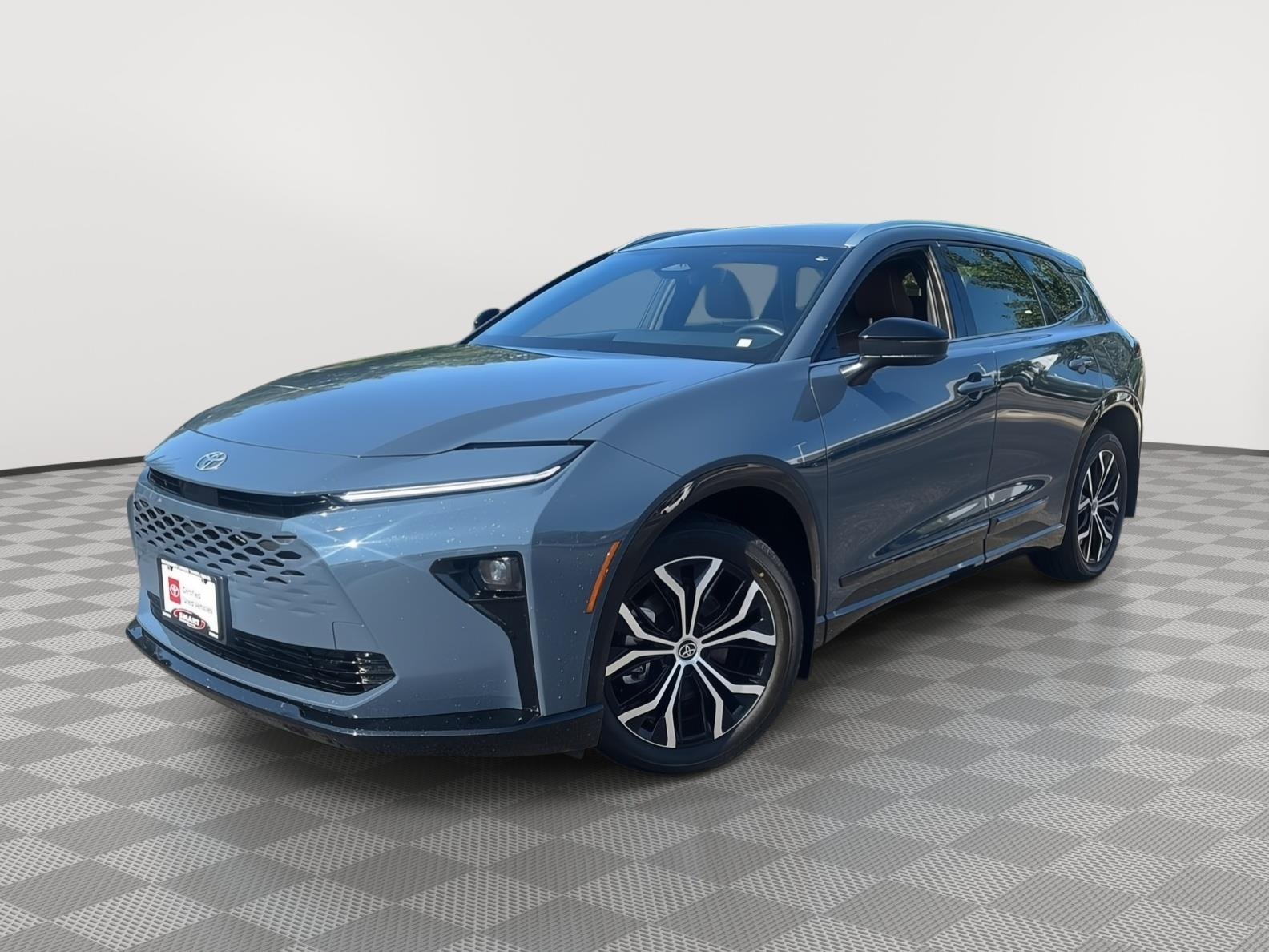  2026 Toyota Crown Signia XLE AWD   
