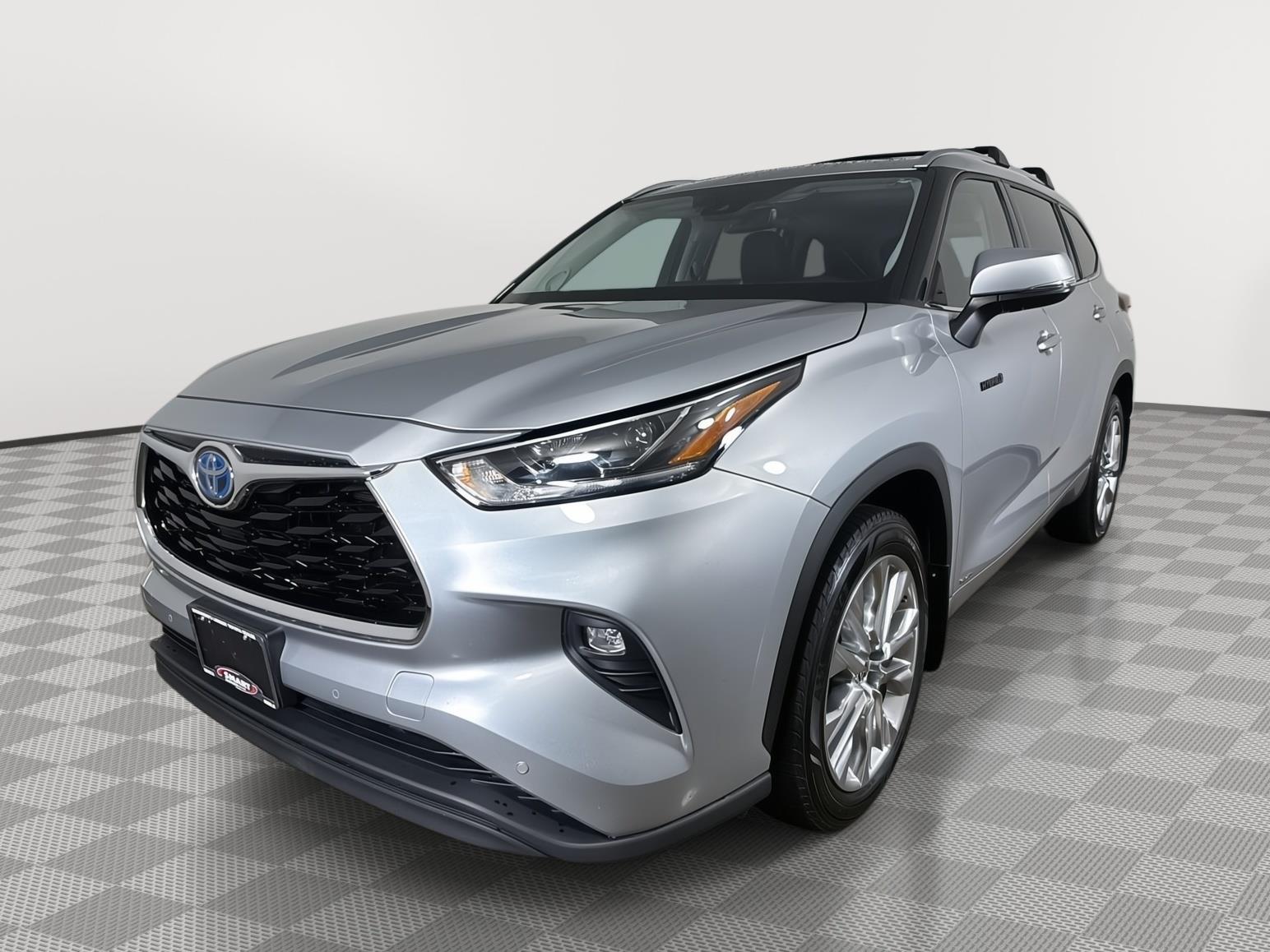 Celestial Silver Metallic 2020 Toyota Highlander Hybrid SUV / Crossover All-Wheel Drive Automatic