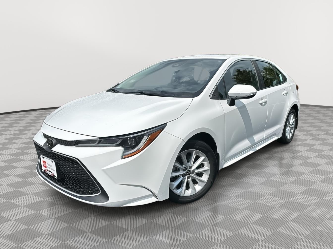 Super White 2022 Toyota Corolla Sedan Front-Wheel Drive Automatic