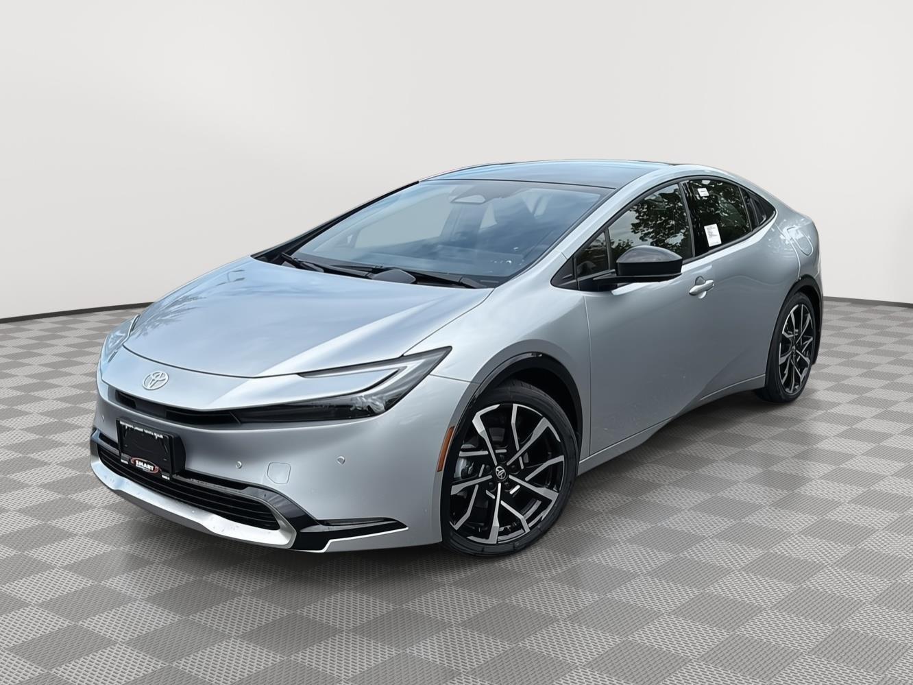 Cutting Edge 2027 Toyota Prius Plug-In Hybrid Hatchback Front-Wheel Drive Continuously Variable Transmission