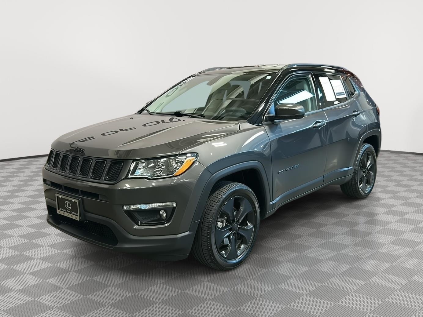 Used 2021 Granite Crystal Metallic Clearcoat Jeep Altitude image 3