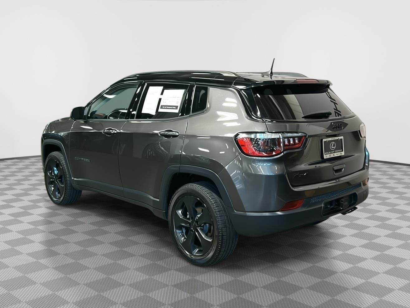 Used 2021 Granite Crystal Metallic Clearcoat Jeep Altitude image 22