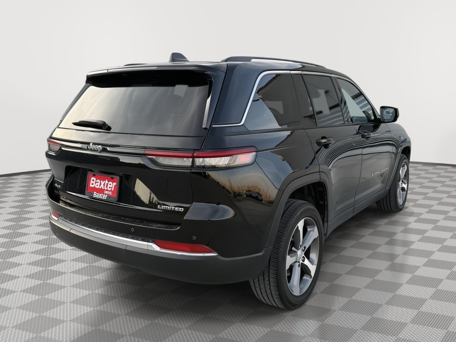 View vehicle photo 5