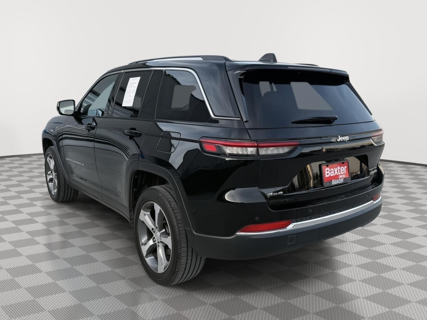 View vehicle photo 7