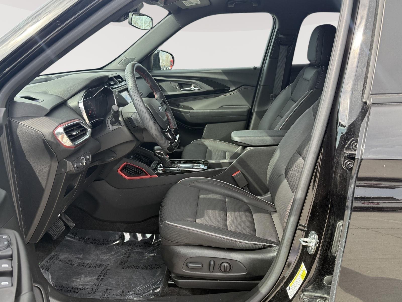 View vehicle photo 7