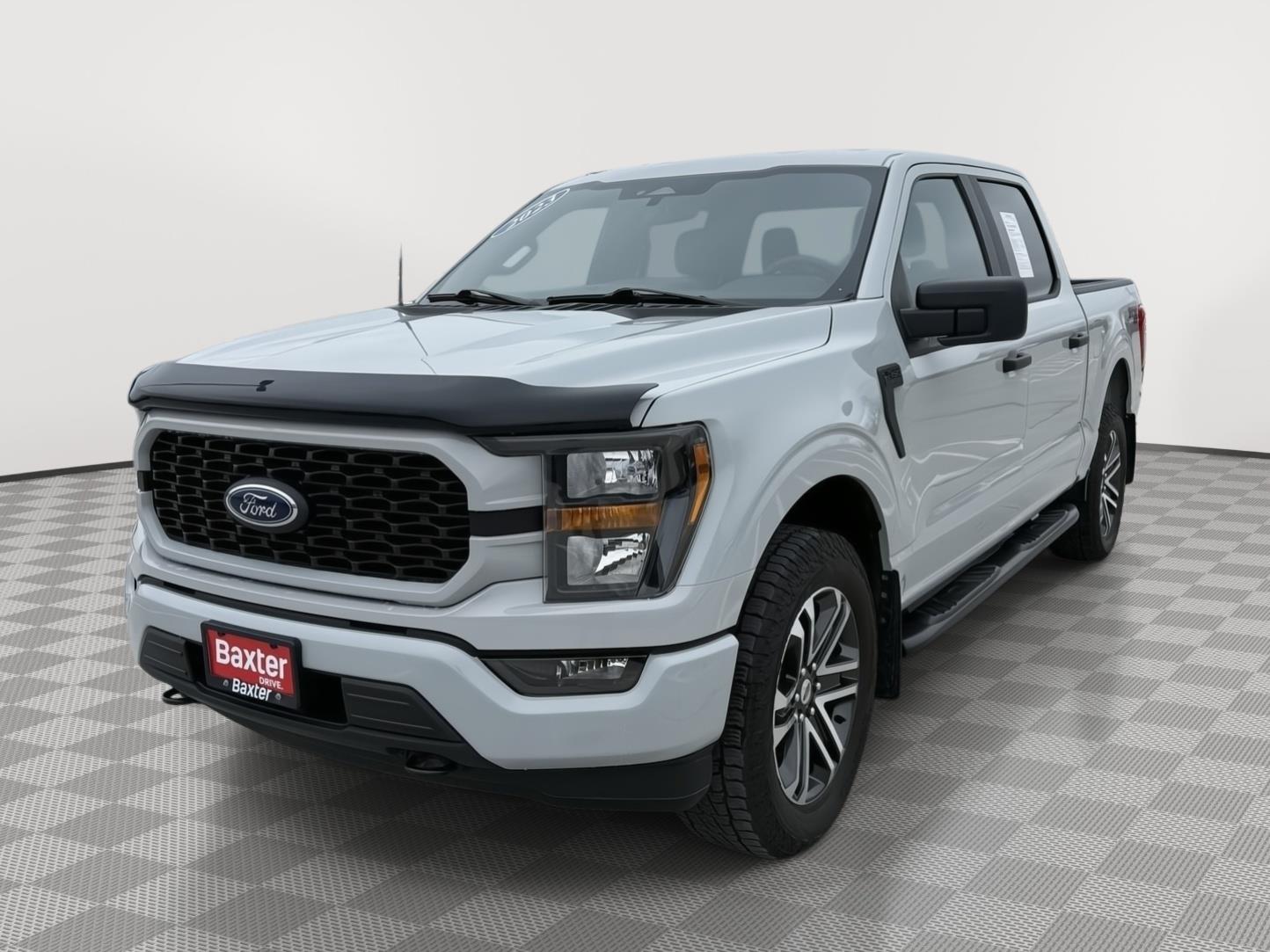 View vehicle photo 3