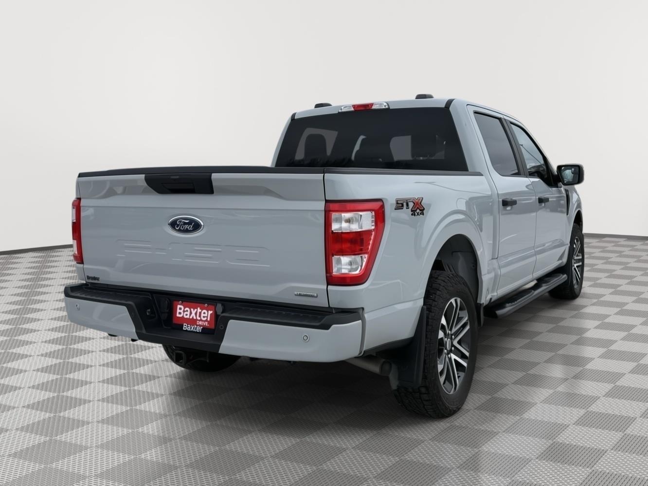 View vehicle photo 5