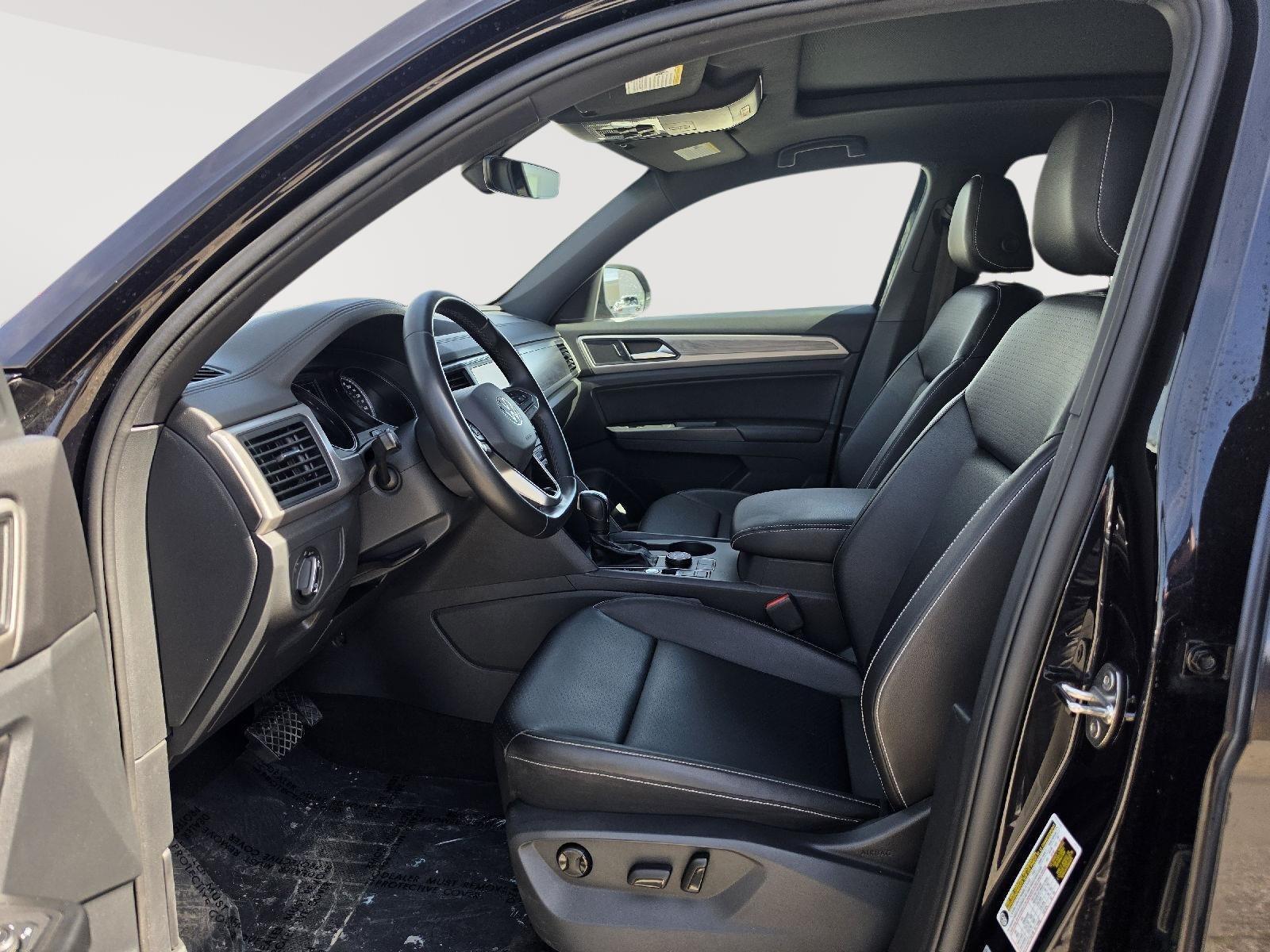 2020 Volkswagen Atlas Cross Sport V6 SE 4Motion with Technology