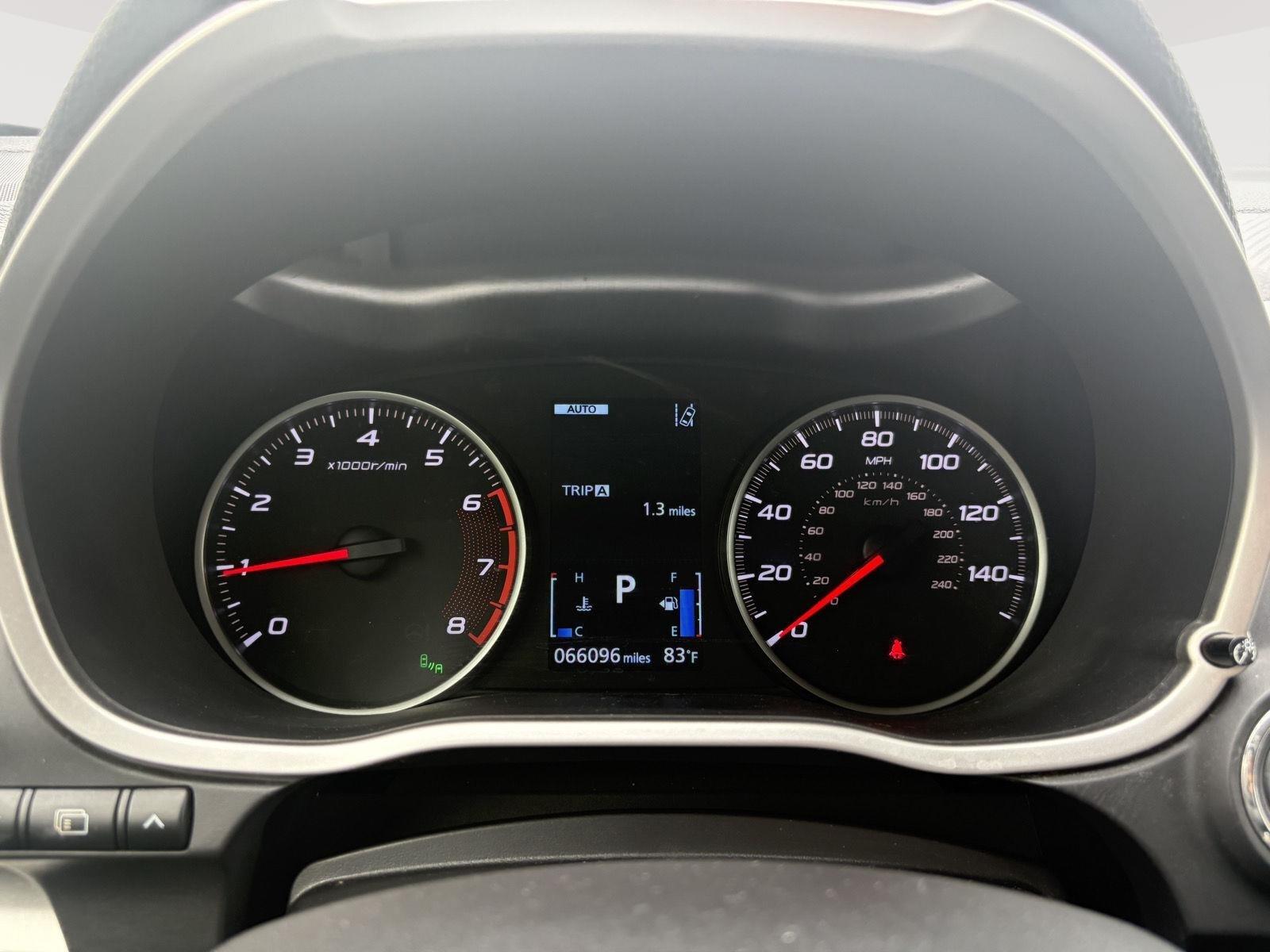 Used 2019 Pearl White Mitsubishi SEL image 2