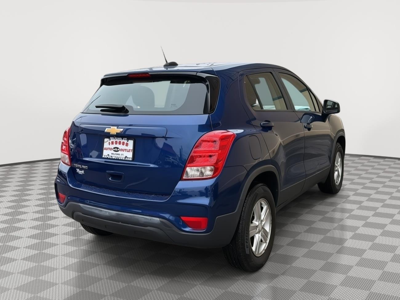 View vehicle photo 3