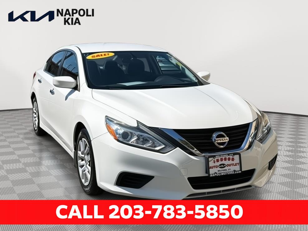 Glacier White 2017 Nissan Altima Sedan Front-Wheel Drive Continuously Variable Transmission