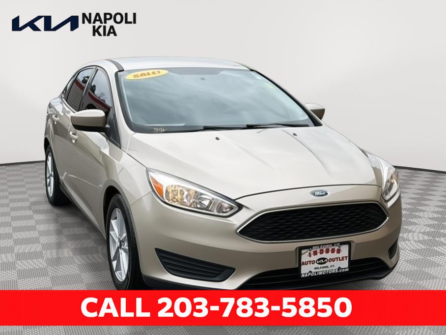 White Gold 2018 Ford Focus Sedan Front-Wheel Drive 6-Speed Automatic
