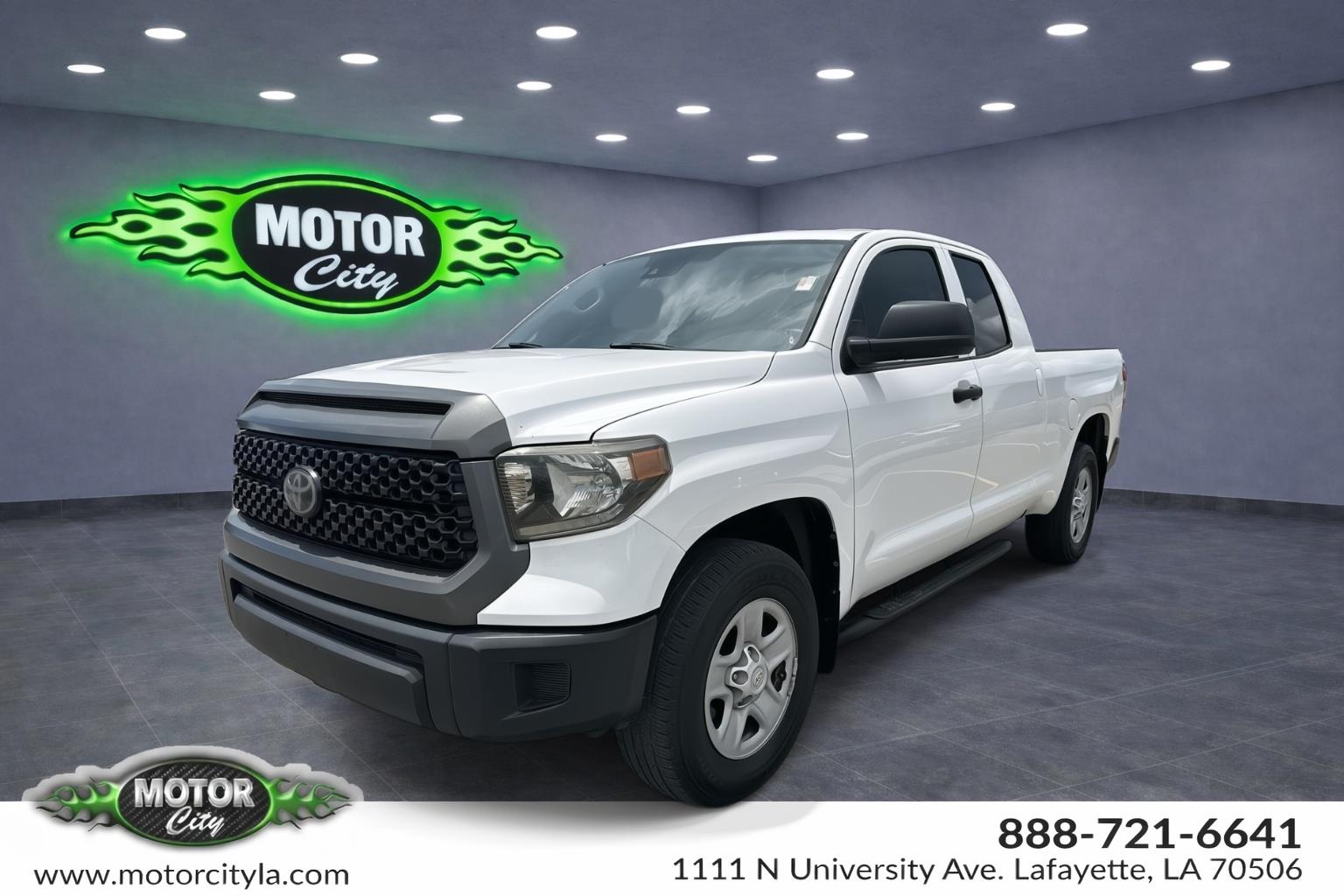 Super White 2018 Toyota Tundra Pickup Truck 4X2 Automatic