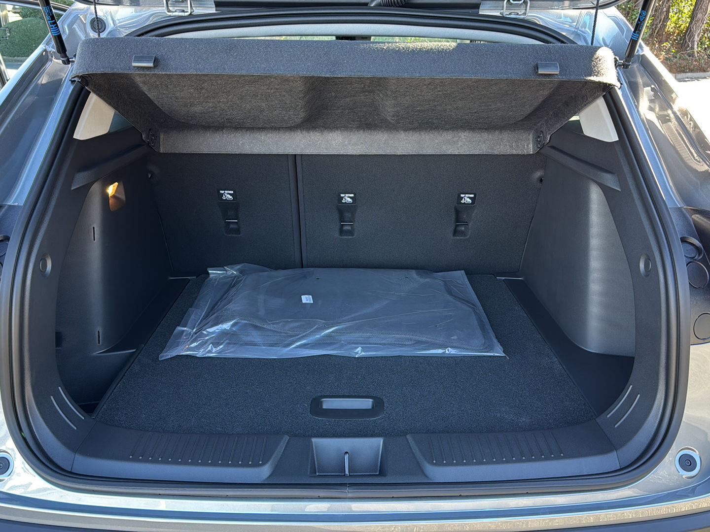 New 2026 Sterling Gray Metallic Chevrolet LT image 27