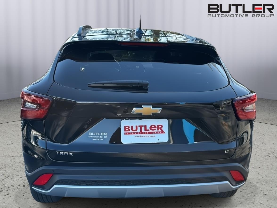 New 2026 Mosaic Black Metallic Chevrolet LT image 4