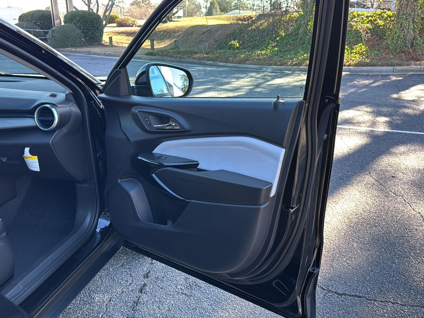 New 2026 Mosaic Black Metallic Chevrolet LT image 12