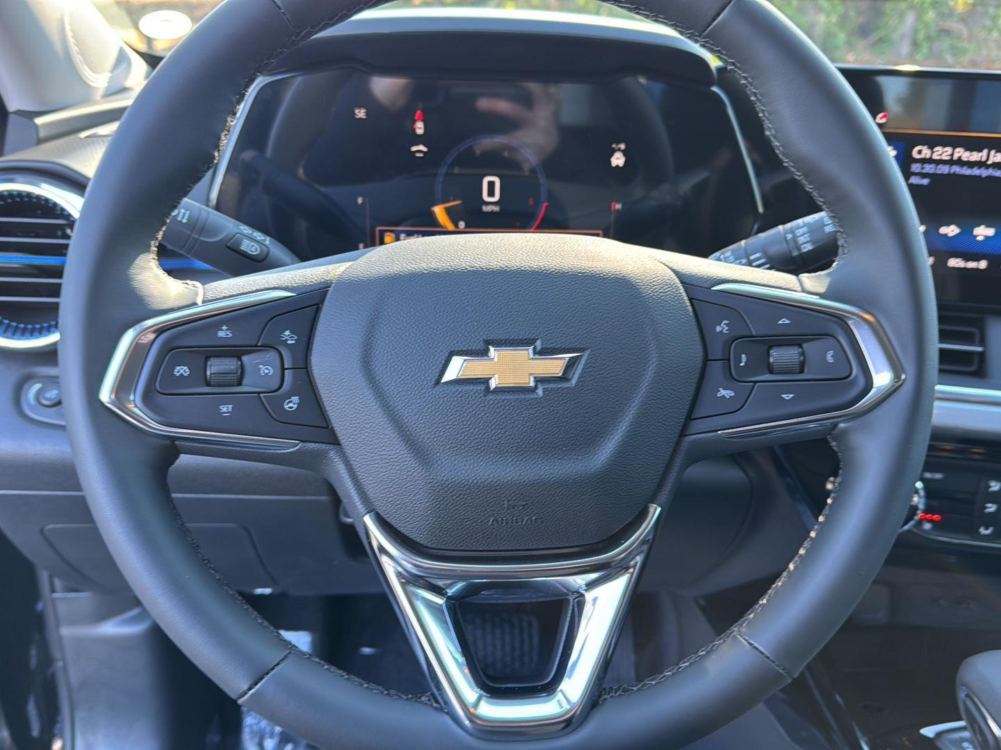 New 2026 Mosaic Black Metallic Chevrolet LT image 17