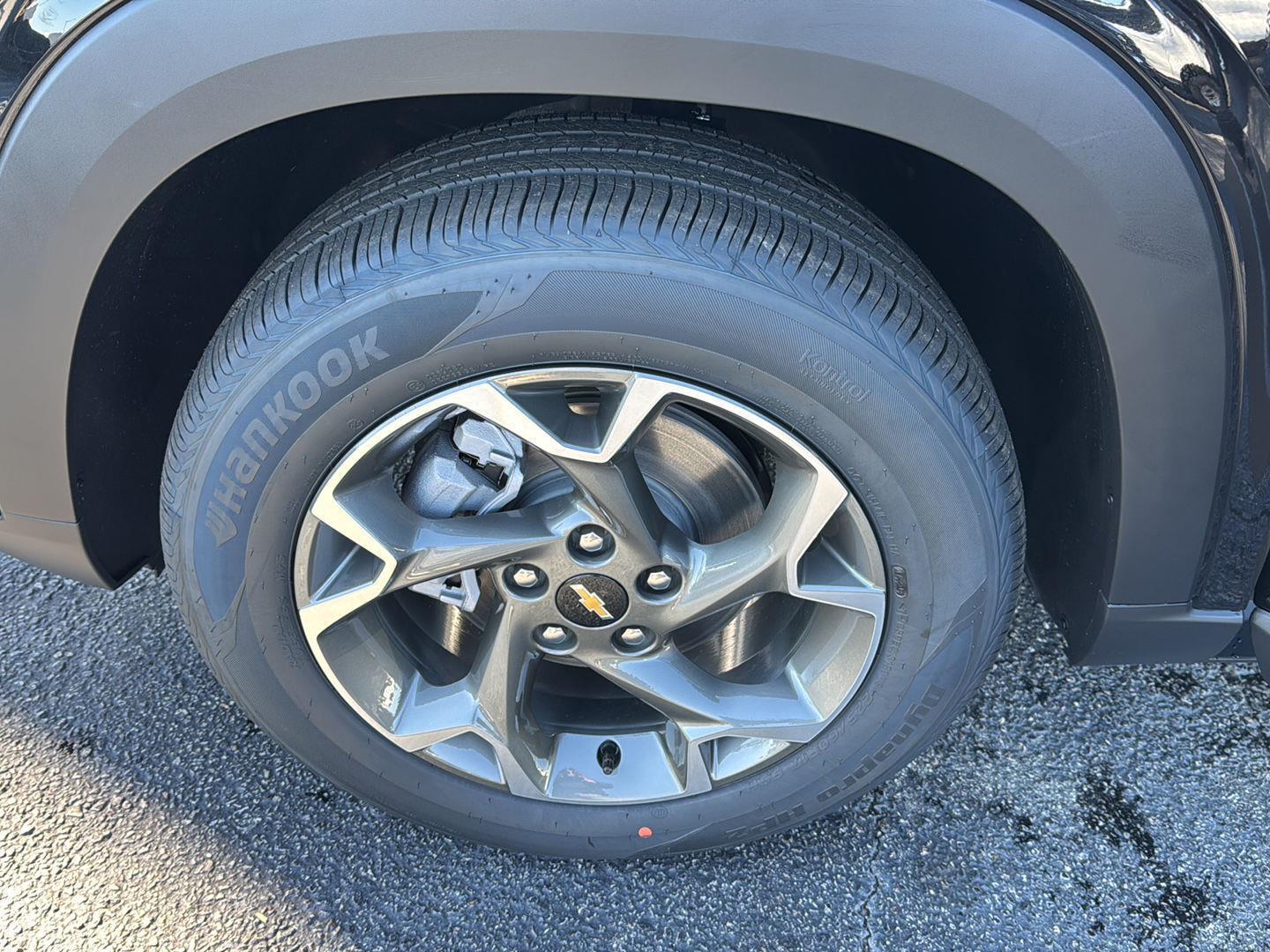 New 2026 Mosaic Black Metallic Chevrolet LT image 30