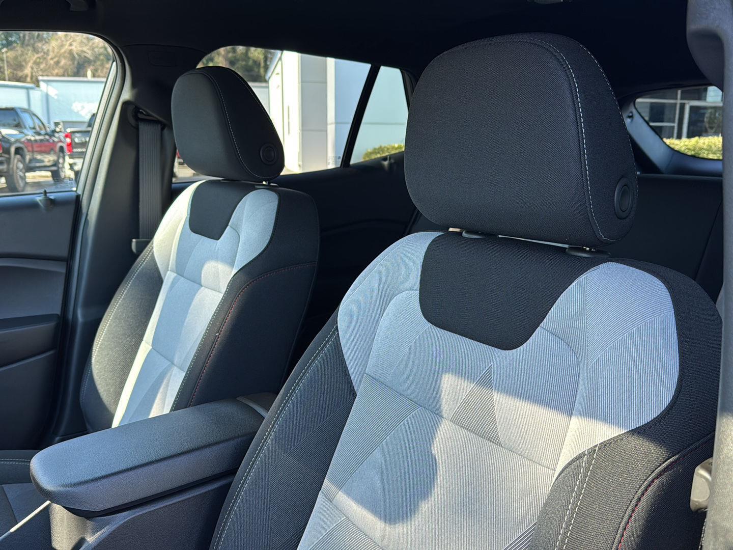 New 2026 Sterling Gray Metallic Chevrolet 1RS image 25