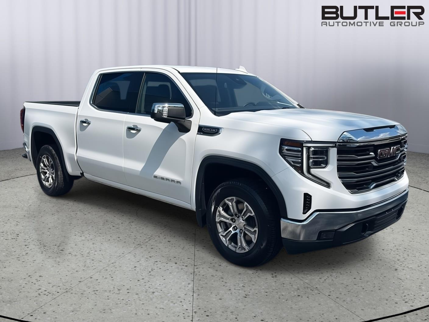 Used 2024 Summit White GMC SLT image 8