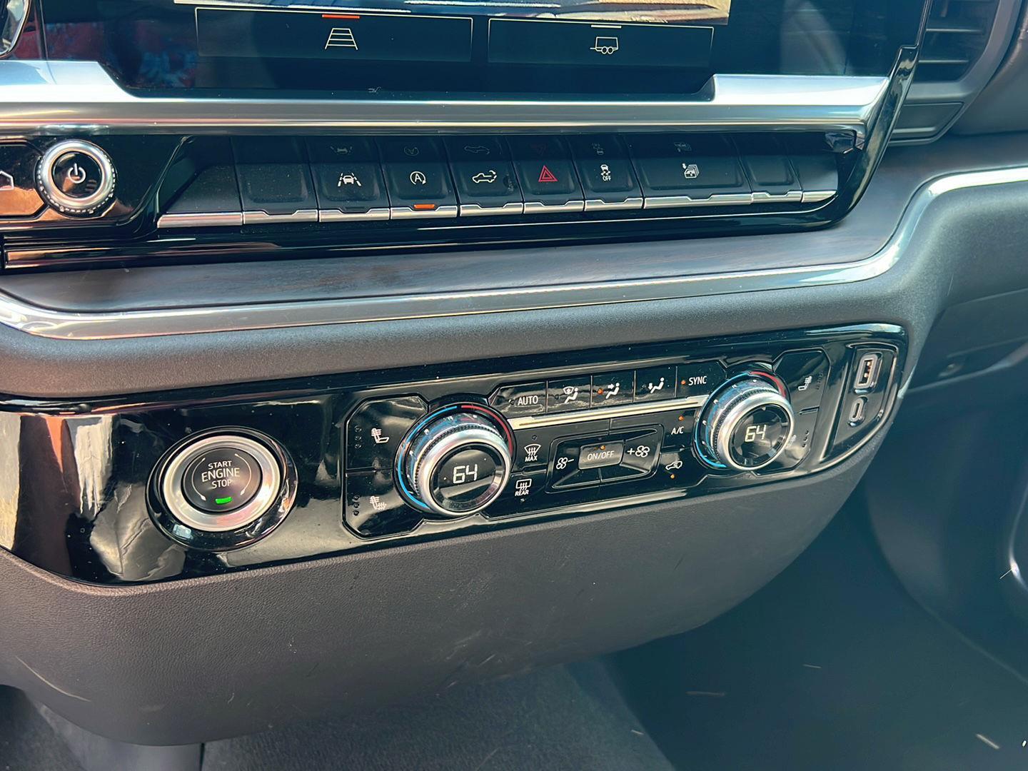 Used 2024 Summit White GMC SLT image 28