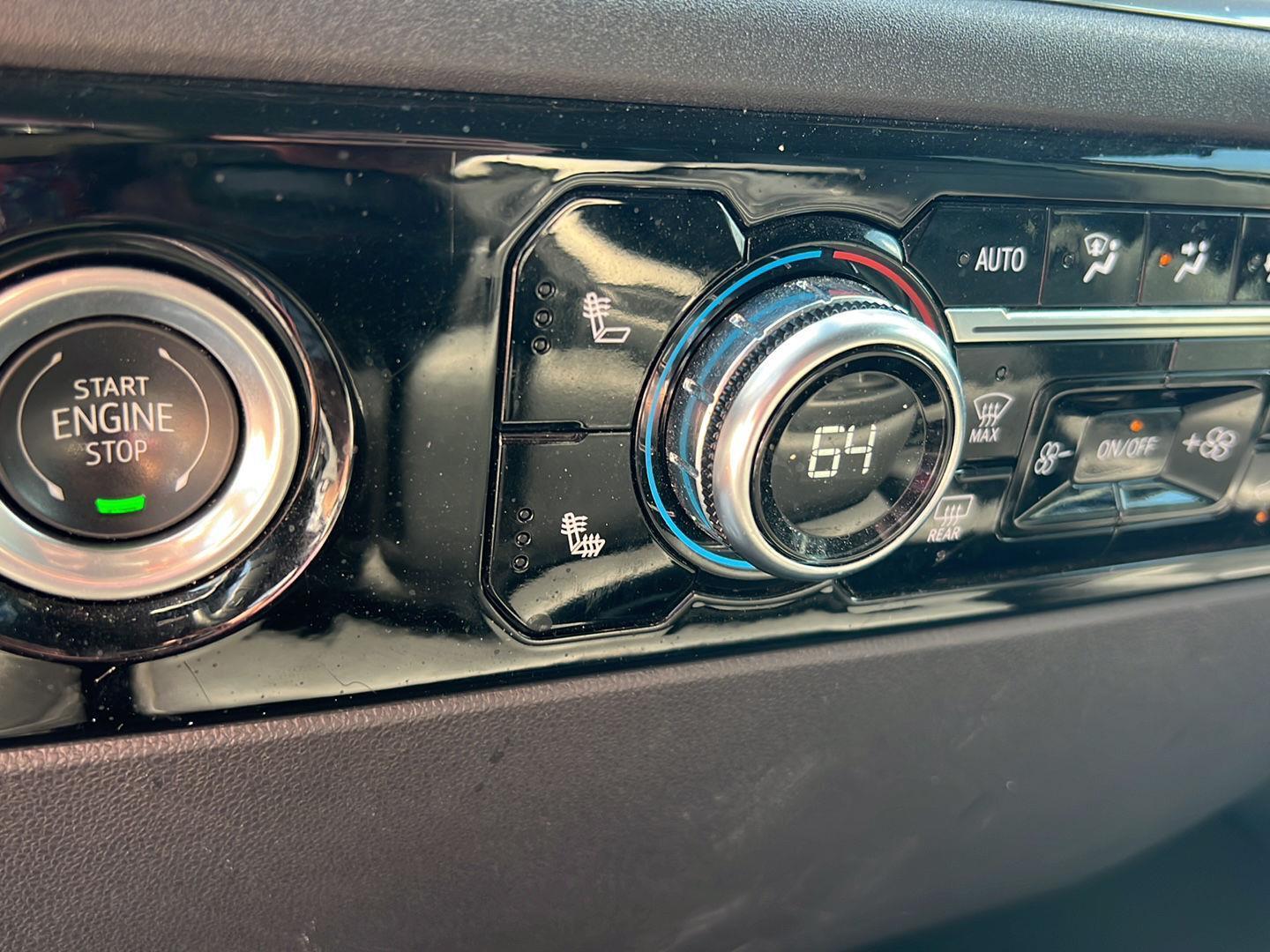 Used 2024 Summit White GMC SLT image 29