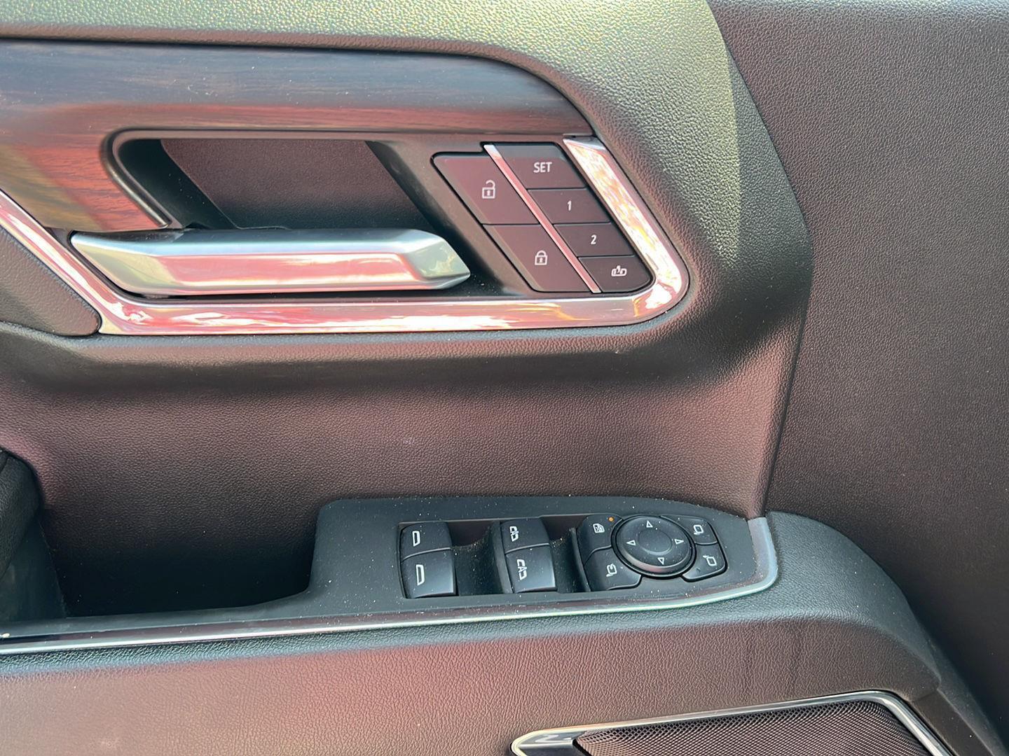 Used 2024 Summit White GMC SLT image 34