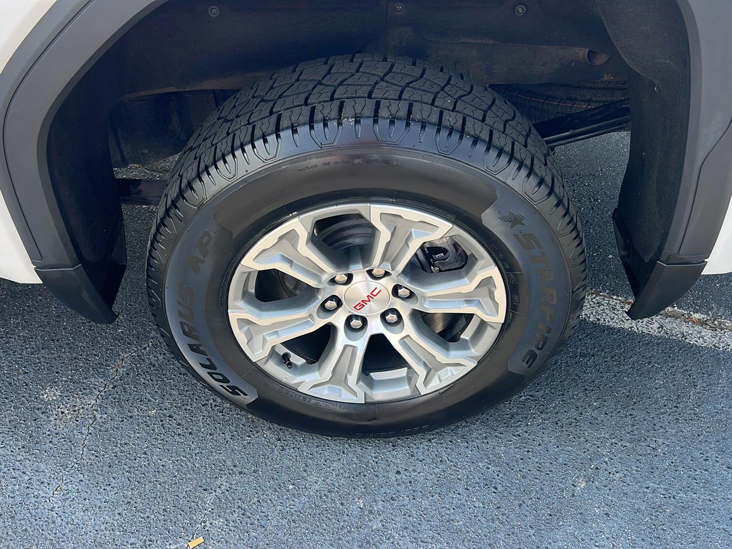 Used 2024 Summit White GMC SLT image 39