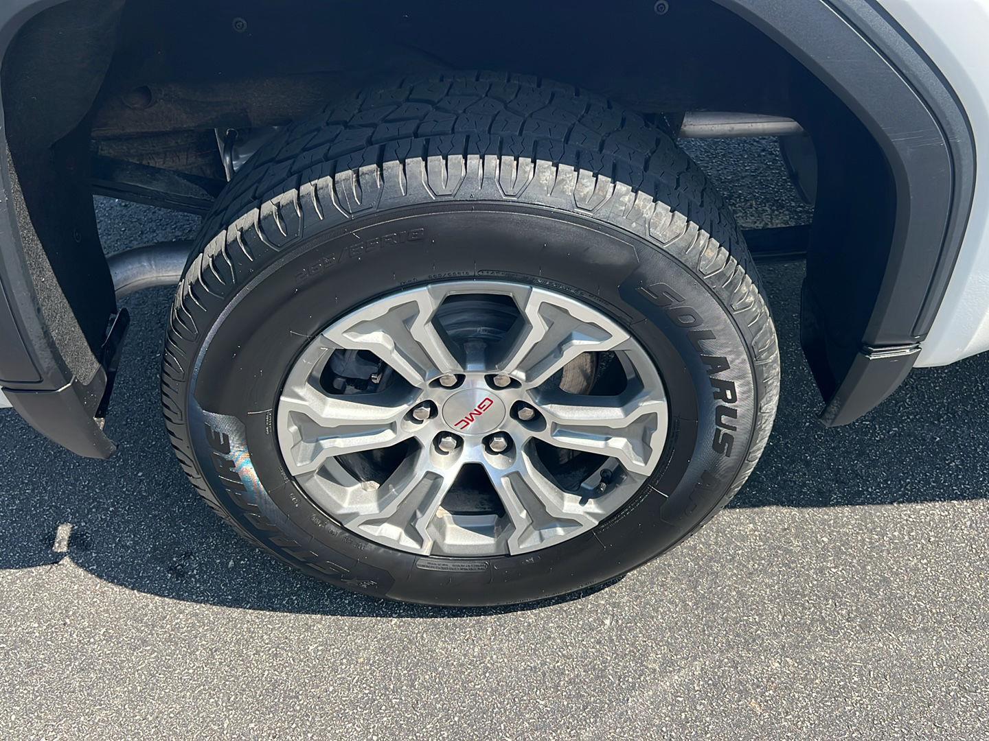 Used 2024 Summit White GMC SLT image 40