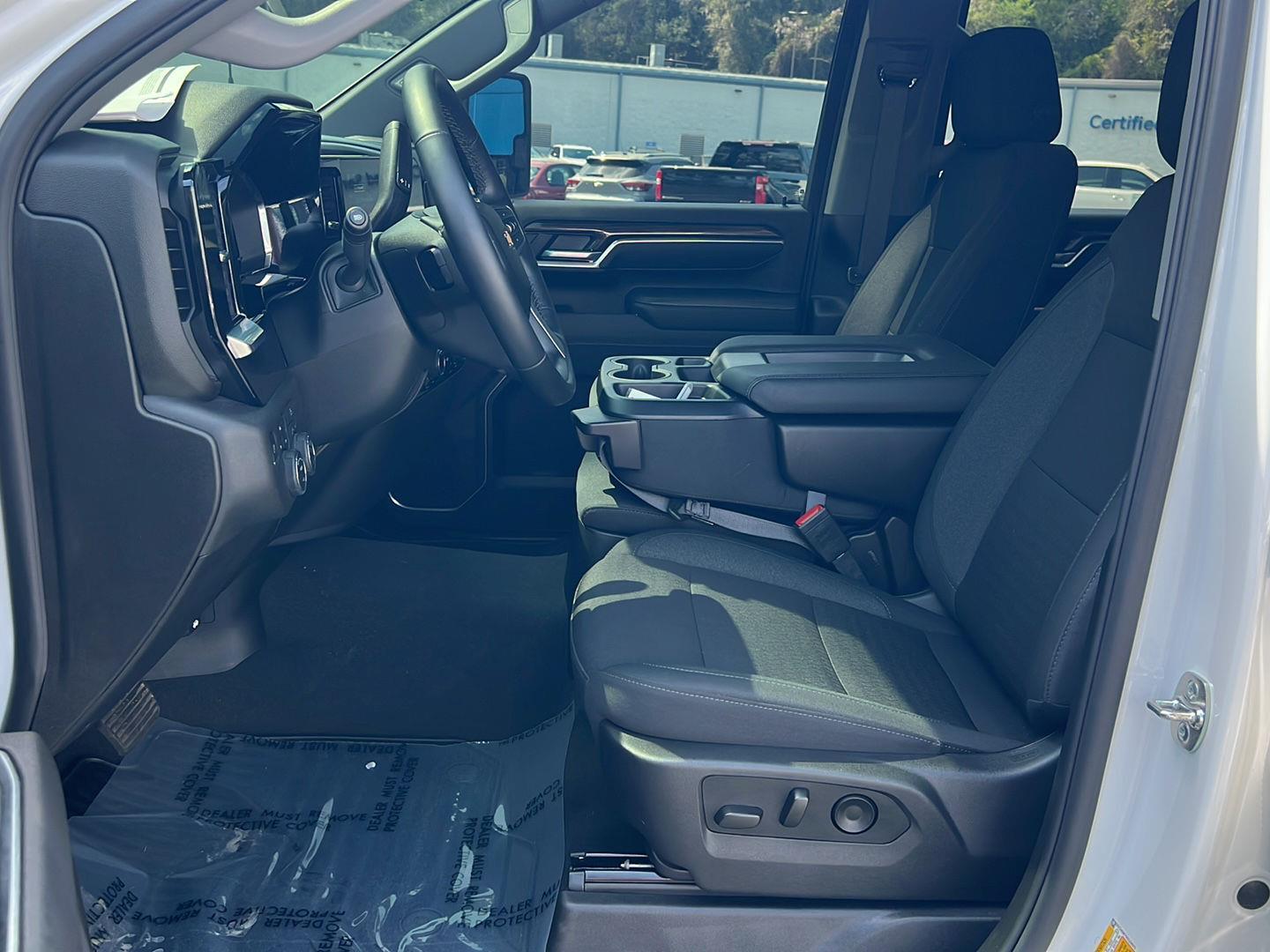 Used 2025 Summit White Chevrolet LT image 10