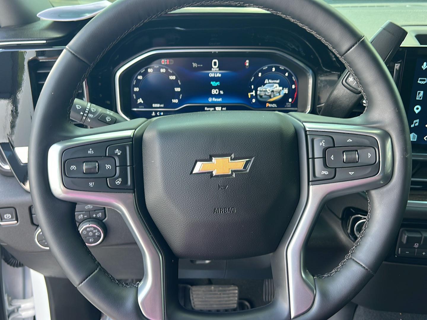 Used 2025 Summit White Chevrolet LT image 20