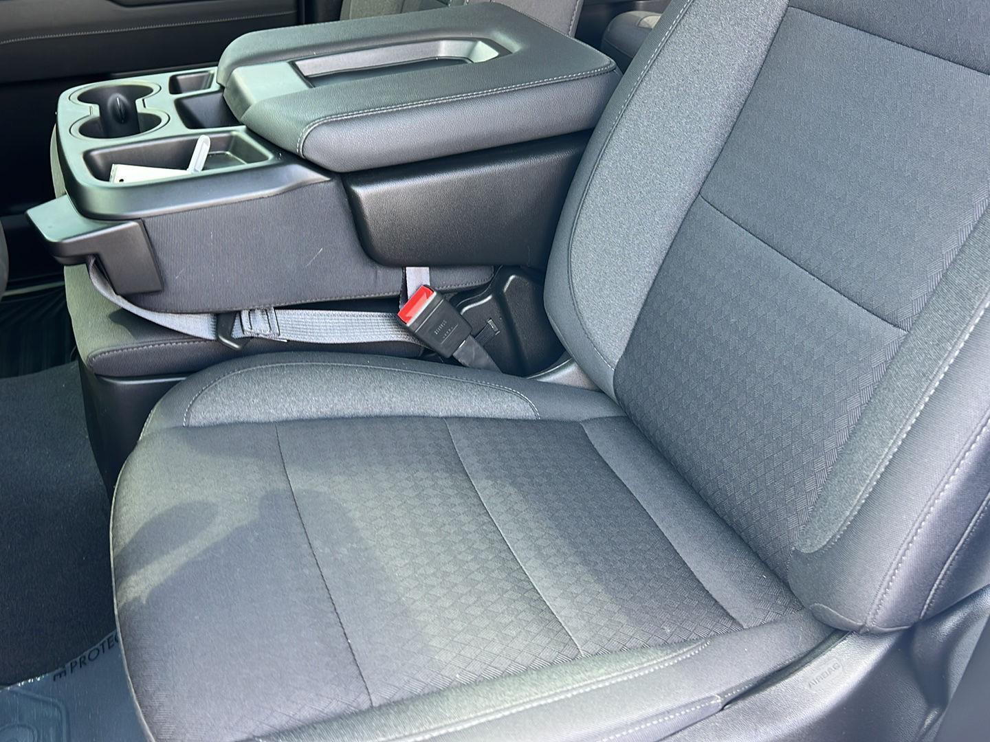 Used 2025 Summit White Chevrolet LT image 31