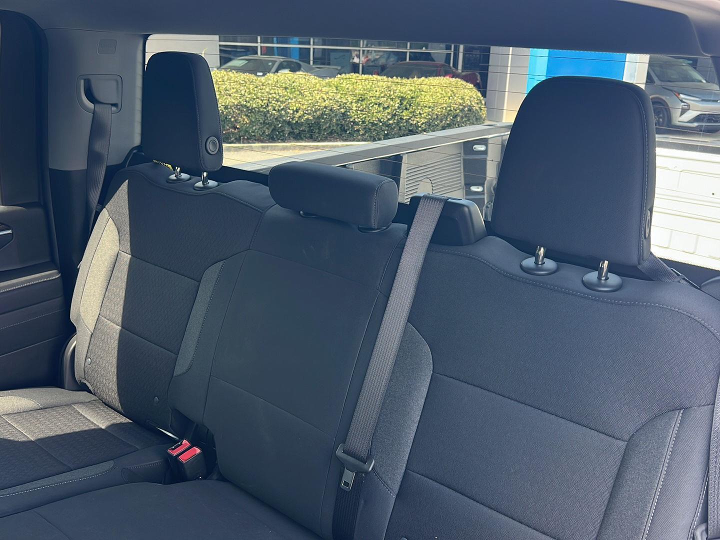 Used 2025 Summit White Chevrolet LT image 32