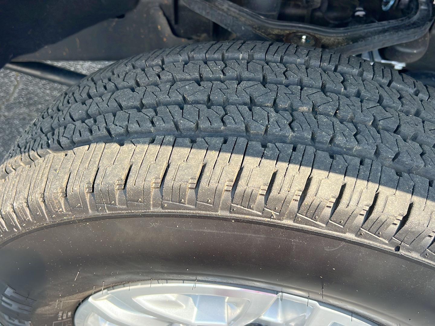 Used 2025 Summit White Chevrolet LT image 42