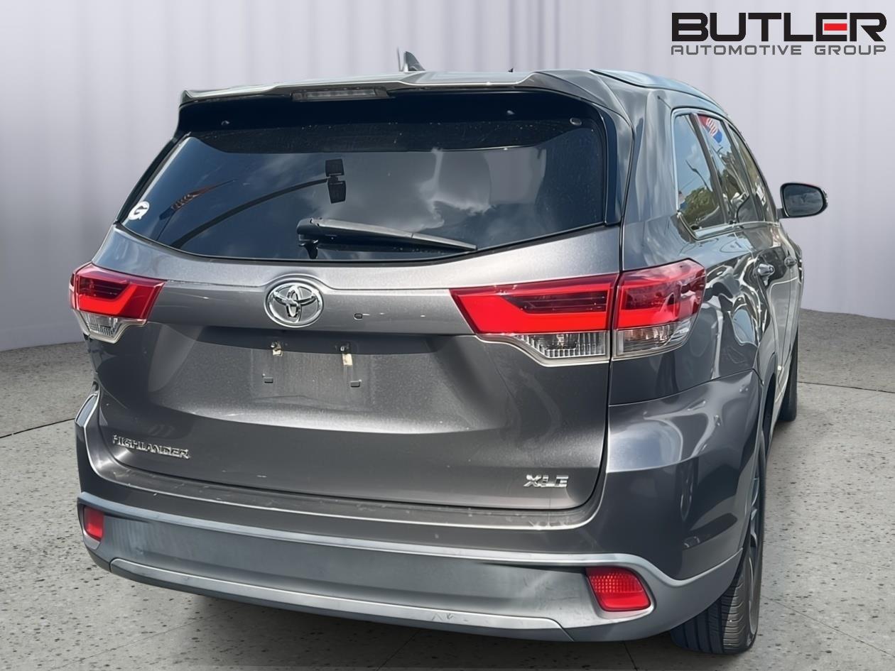 Used 2019 Predawn Gray Mica Toyota XLE image 6