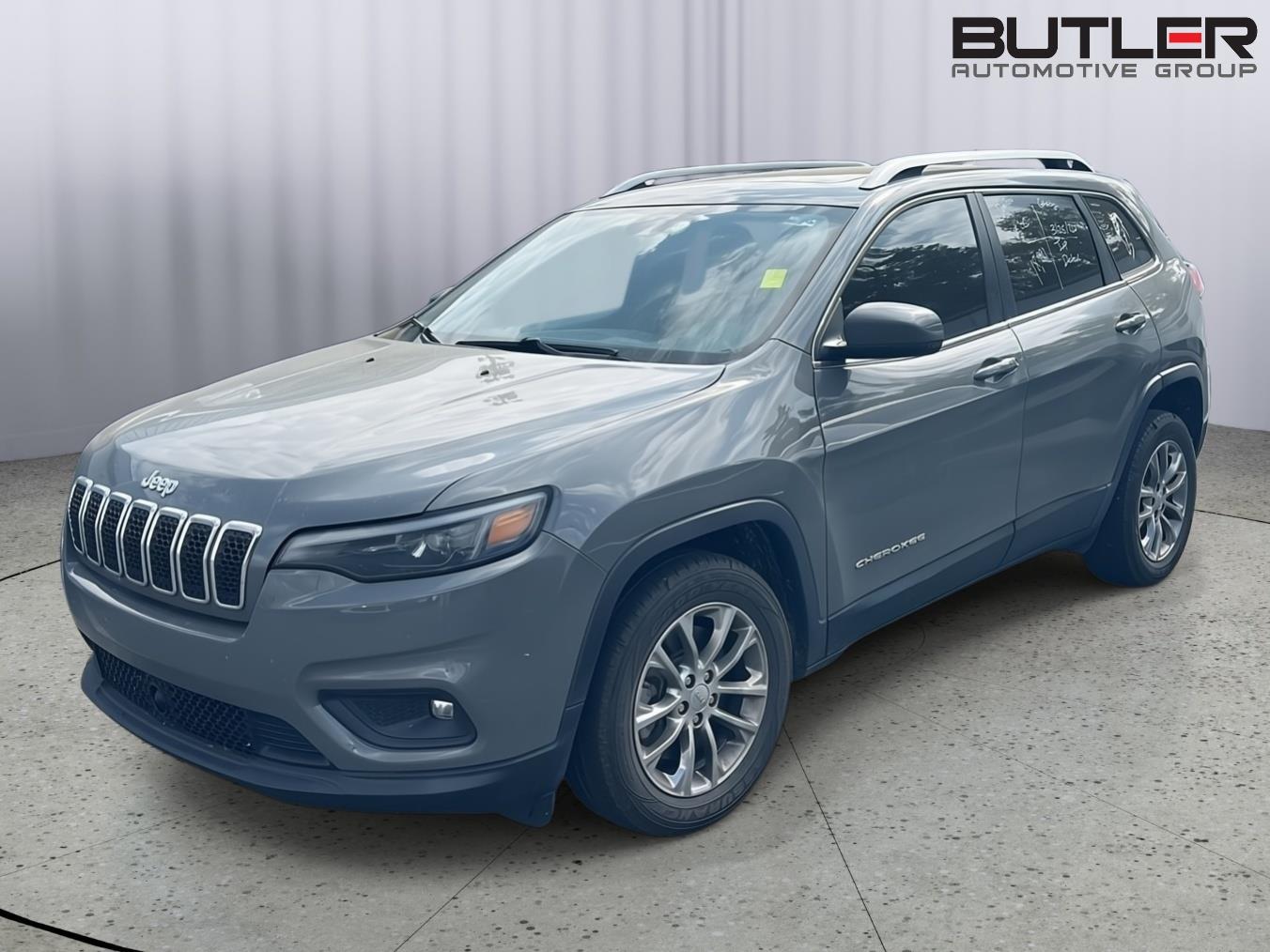 Used 2021 Sting-Gray Clearcoat Jeep Latitude Plus image 2