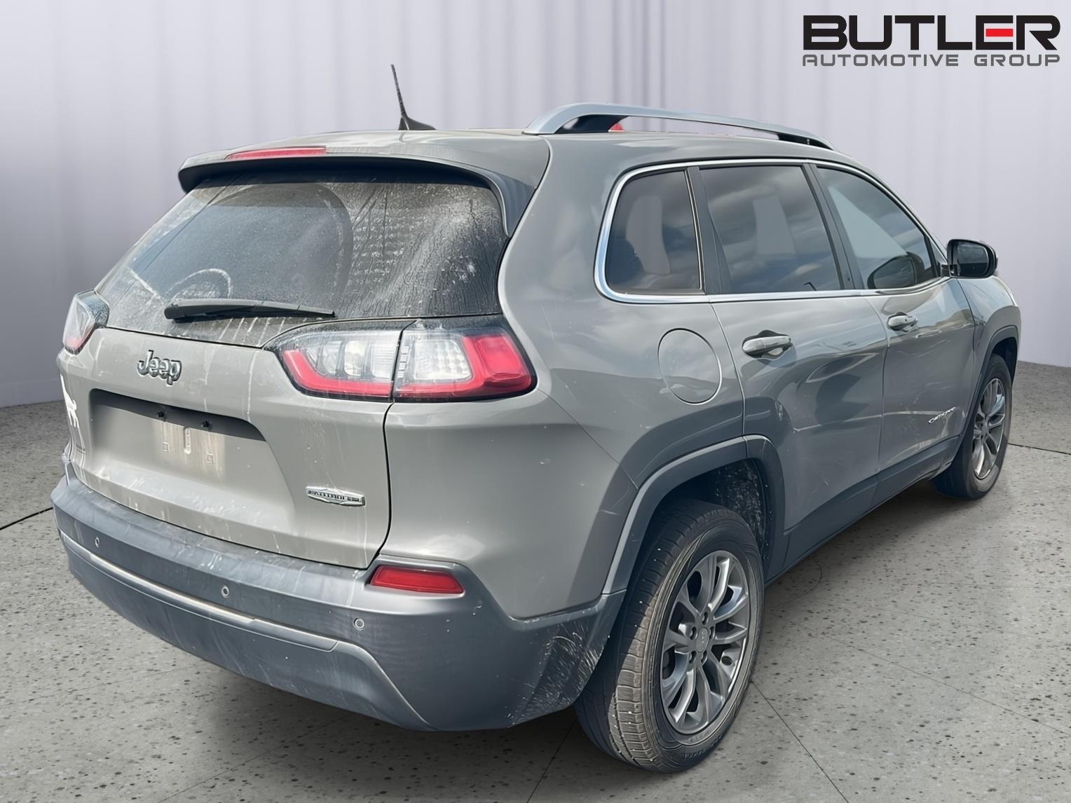 Used 2021 Sting-Gray Clearcoat Jeep Latitude Plus image 6