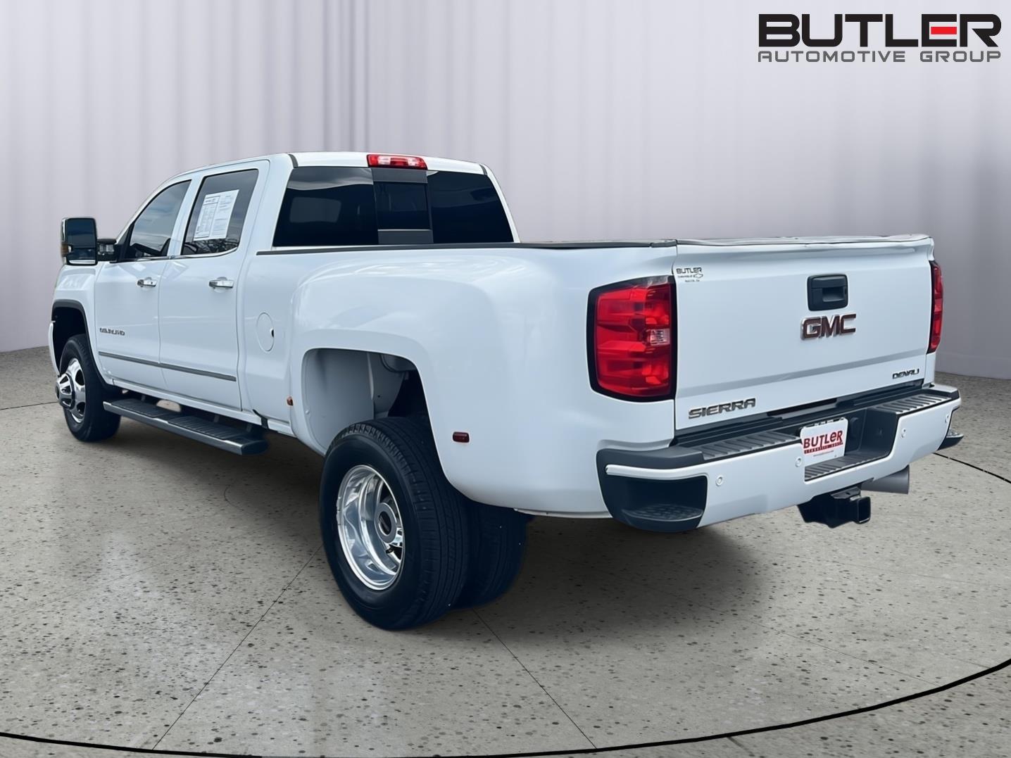 Used 2016 Summit White GMC Denali image 4