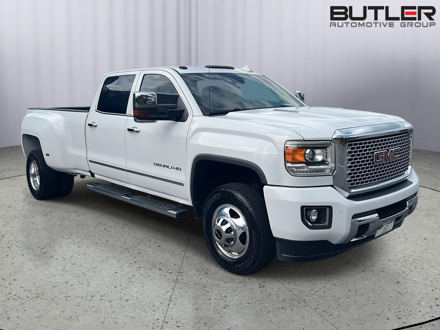 Used 2016 Summit White GMC Denali image 8